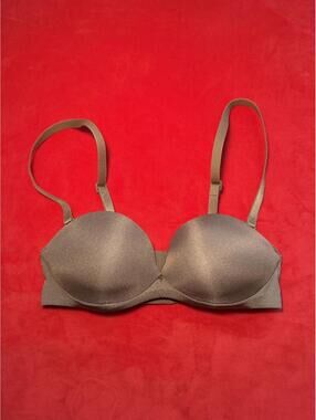 NWOT Skims Ultimate Push Up Strapless Bra Color Jasper Size 30A